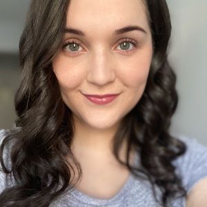 Meet your Posher, Shalyn